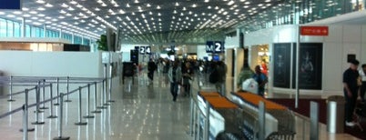 Terminal 2E is one of Locais curtidos por Lucas William.