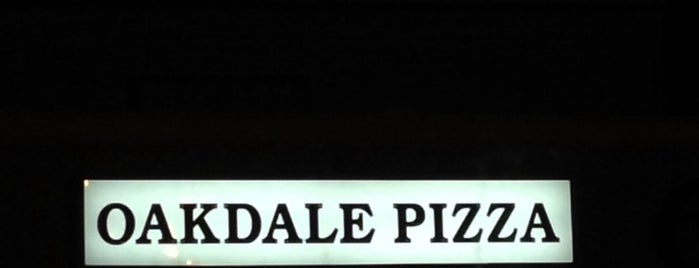 Oakdale Pizza is one of Tempat yang Disukai James.