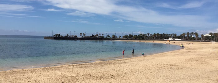 Playa del Reducto is one of Lugares favoritos de Marina.