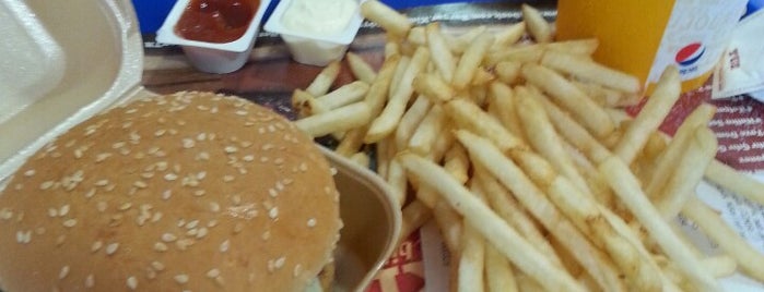 Burger King is one of Tempat yang Disukai Hulya.