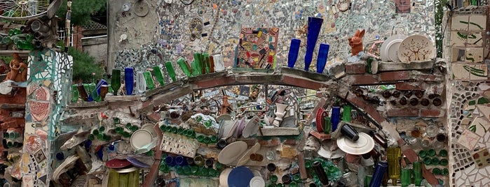 Philadelphia's Magic Gardens is one of Philadelphia 👨‍❤️‍👨🥊.