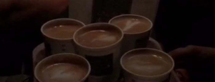 dr.CAFE COFFEE is one of Posti che sono piaciuti a Feras.