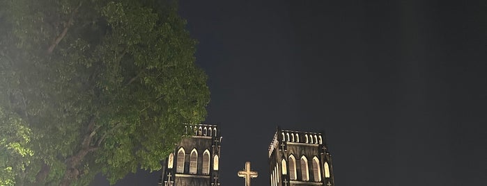 Nhà Thờ Lớn (St. Joseph's Cathedral) is one of Hanoi - August 2014.
