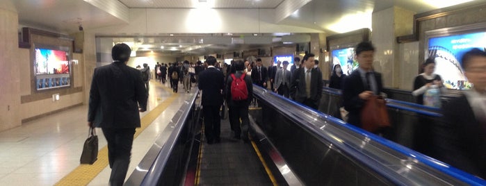 Keiyo Line Underground Passage is one of 2009.03 Kanagawa Tiba Tokyo.