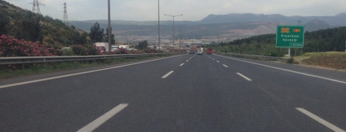 Çevre yolu is one of Orte, die Gül gefallen.