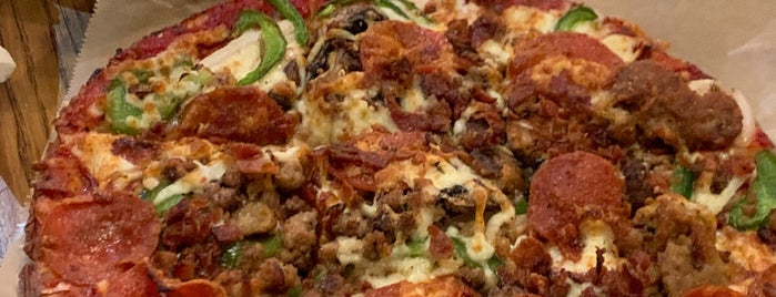 Uno Pizzeria & Grill is one of Top 10 dinner spots in Manassas, VA.