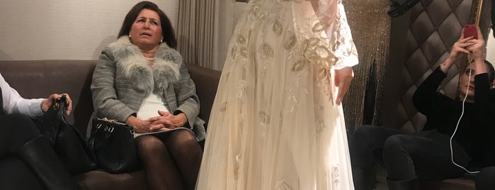 Zehra'yla Moda is one of Locais curtidos por şahin.