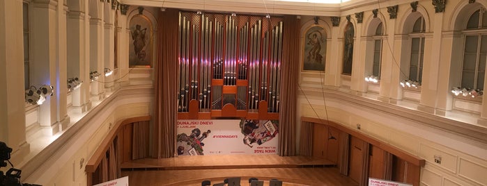Slovenska filharmonija is one of สถานที่ที่ Carl ถูกใจ.