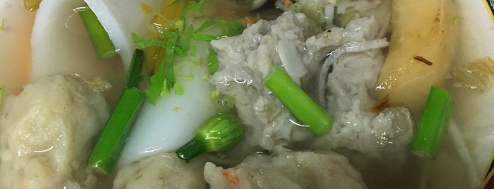 Jinfeng Braised Pork Rice is one of The 15 Best Places for Soup in Taipei.