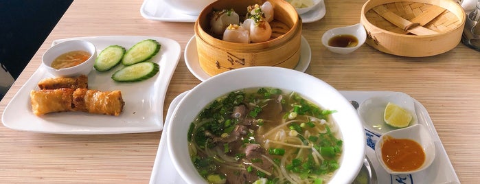 Pho36 Vietnamese Bistro is one of Lieux qui ont plu à Martin.