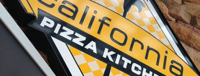 California Pizza Kitchen is one of Alaiddé : понравившиеся места.