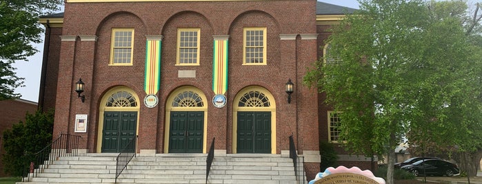 Plymouth Memorial Hall is one of outside.