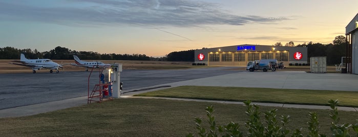 Barrow County Airport is one of GA airports.