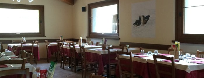 Locanda del Cacciatore - hotel ristorante bar pizzeria is one of Golosità.