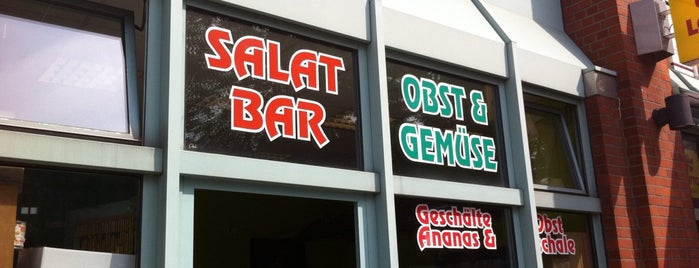 Obst & Gemüse Salat Bar is one of สถานที่ที่ David ถูกใจ.