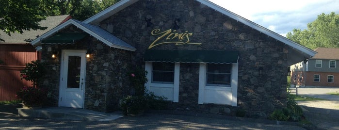 Zini's Restaurant is one of Gary’s Liked Places.