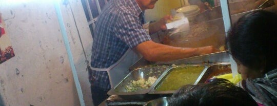 Tacos El Güero is one of Marianaさんのお気に入りスポット.