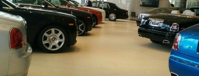 Rolls-Royce Motor Cars Miami is one of Lieux qui ont plu à A.R.T.