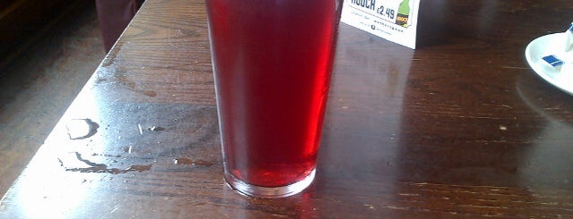 The William Rufus (J D Wetherspoon) is one of Carlさんのお気に入りスポット.