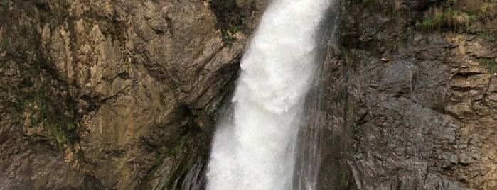 آبشار شلماش سردشت is one of hasan.