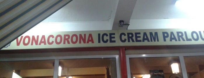 Vonacorona Ice Cream Parlour is one of Lugares favoritos de Zeeha.