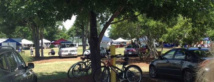 Shelter Cove Park is one of Lugares favoritos de Brandon.