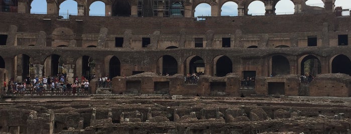 Colosseo is one of Tempat yang Disukai Ademir.