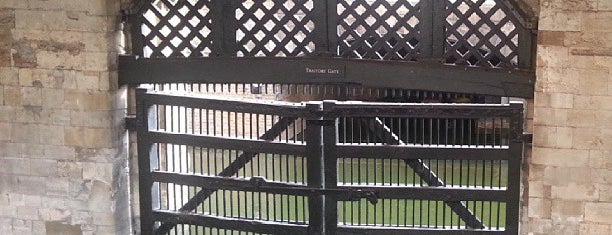Traitors' Gate is one of Lugares favoritos de Carl.