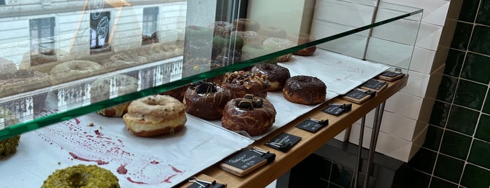 Ginger Donuts is one of Geneva bars-cafés to do!.
