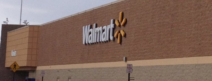 Walmart Supercenter is one of สถานที่ที่ Chris ถูกใจ.