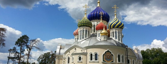 Храм святого благоверного Игоря Черниговского is one of Святые места / Holy places.