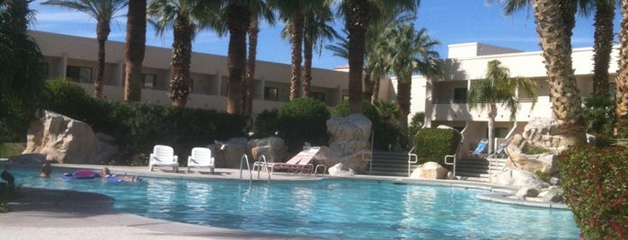 Miracle Springs Resort & Spa is one of Nelly’s Liked Places.