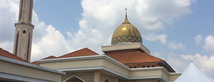 Masjid Kg Surau Panjang is one of MASJID.