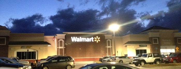 Walmart Supercenter is one of Posti che sono piaciuti a JD.