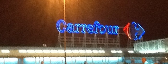 Carrefour is one of Curro 님이 좋아한 장소.