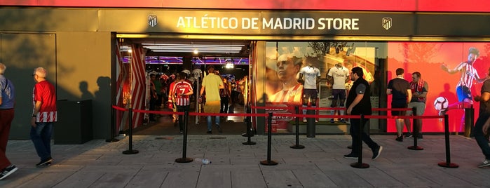 Atlético de Madrid Store is one of Lieux qui ont plu à Luca.