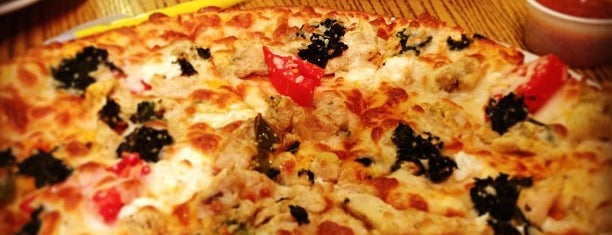 Voshé Pizza | پیتزا وشه is one of สถานที่ที่บันทึกไว้ของ Mohsen.