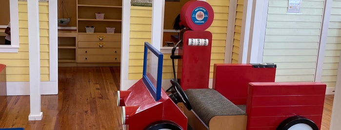 Schoolhouse Children's Museum & Learning Center is one of Home Again.