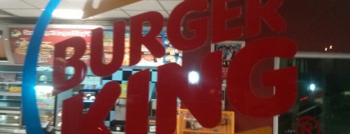 Burger King is one of สถานที่ที่ Çağrı ถูกใจ.