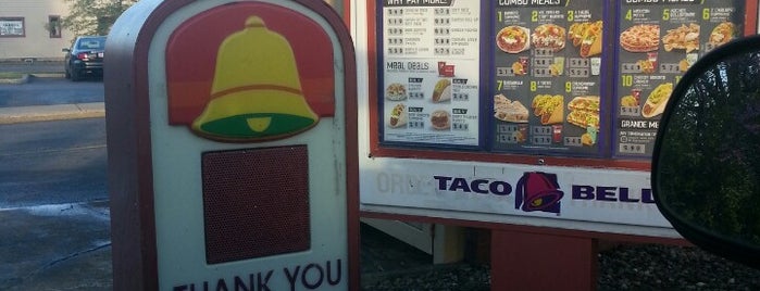 Taco Bell is one of Dan'ın Beğendiği Mekanlar.