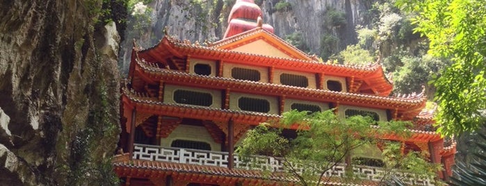 Sam Poh Tong Temple is one of Ipoh Trip.