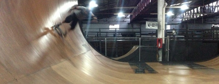 Fishbone SkatePark is one of Parques.