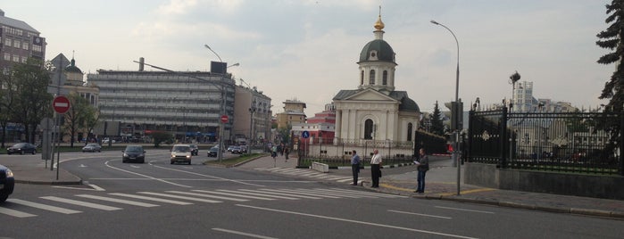 Арбатская площадь is one of Шоссе, проспекты, площади и набережные Москвы.