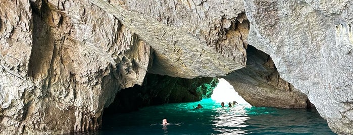 Isla de Capri is one of Lugares guardados de Dav.