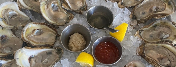 The Darling Oyster Bar is one of Charleston Bach.