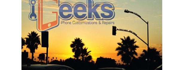 iGeeks iPhone Repair is one of Posti che sono piaciuti a Amanda.