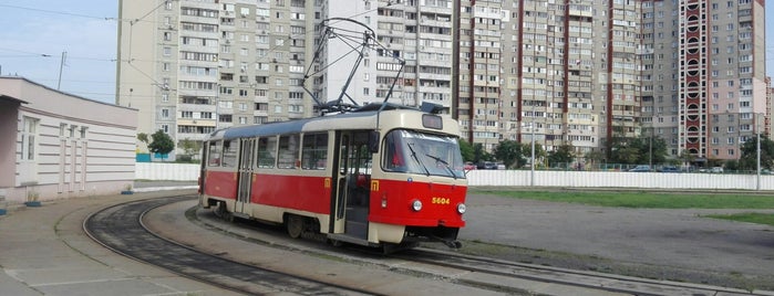 Станція швидкісного трамваю «Милославська» is one of Станції лівобережного швидкісного трамваю.