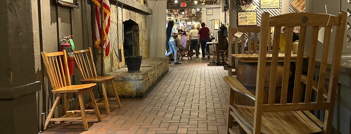 Cracker Barrel Old Country Store is one of Want To Try.