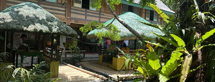 Kamayan Sa Palaisdaan is one of Best Places in San Pablo.