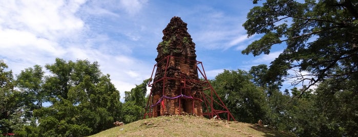 ปราสาททอง is one of Ancient Castles And Remains In Surin Province.